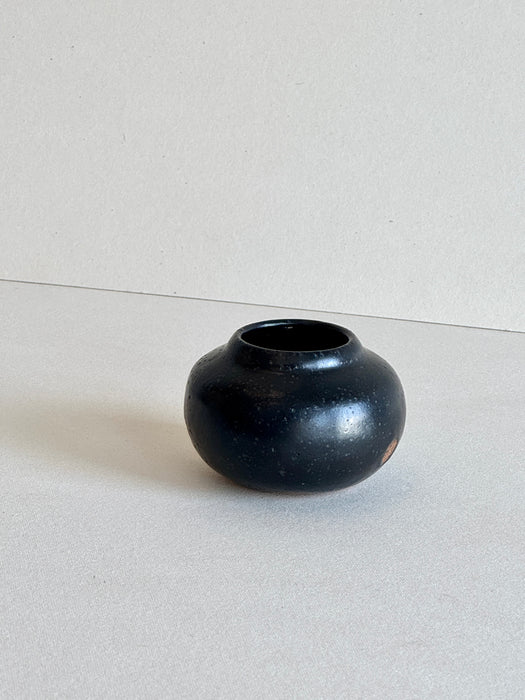 Petite Pot With Black Glaze