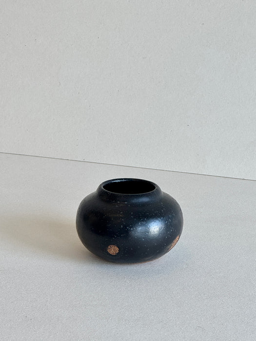 Petite Pot With Black Glaze