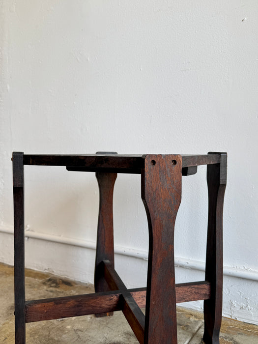 Side Table With Scalloped Legs