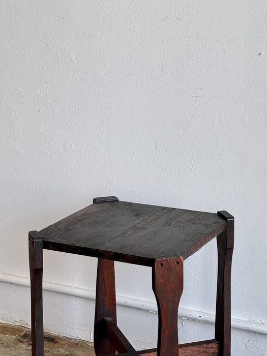 Side Table With Scalloped Legs